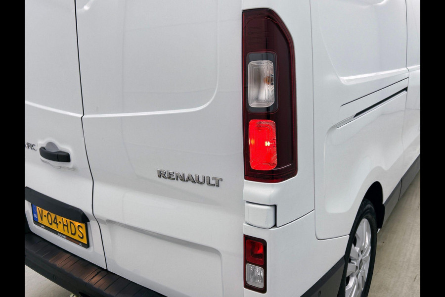 Renault Trafic 2.0 Blue dCi 150 T30 L2H1 Advance Automaat Navigatie Airco Lichtmetalen velgen Betimmering Trekhaak Camera Parkeersensoren Dab