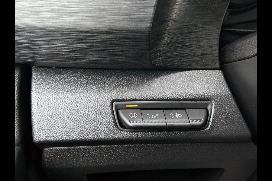 Renault Trafic 2.0 Blue dCi 150 T30 L2H1 Advance Automaat Navigatie Airco Lichtmetalen velgen Betimmering Trekhaak Camera Parkeersensoren Dab