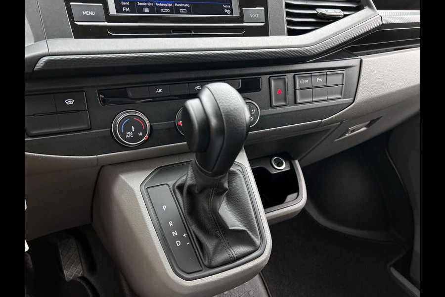 Volkswagen Transporter 2.0 TDI L2H1 Automaat Dubbele Cabine Airco Cruise Control Navigatie Parkeersensoren