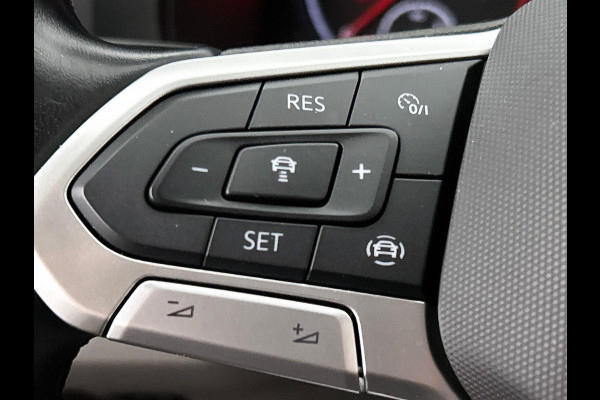 Volkswagen Transporter 2.0 TDI L2H1 Automaat Dubbele Cabine Airco Cruise Control Navigatie Parkeersensoren
