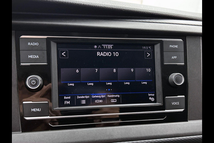 Volkswagen Transporter 2.0 TDI L2H1 Automaat Dubbele Cabine Airco Cruise Control Navigatie Parkeersensoren