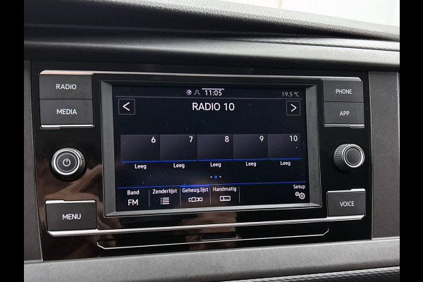 Volkswagen Transporter 2.0 TDI L2H1 Automaat Dubbele Cabine Airco Cruise Control Navigatie Parkeersensoren