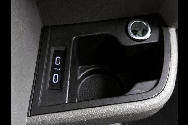 Volkswagen Transporter 2.0 TDI L2H1 Automaat Dubbele Cabine Airco Cruise Control Navigatie Parkeersensoren