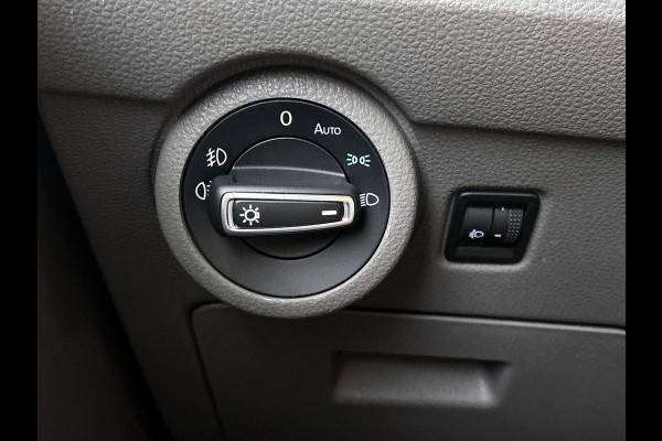 Volkswagen Transporter 2.0 TDI L2H1 Automaat Dubbele Cabine Airco Cruise Control Navigatie Parkeersensoren