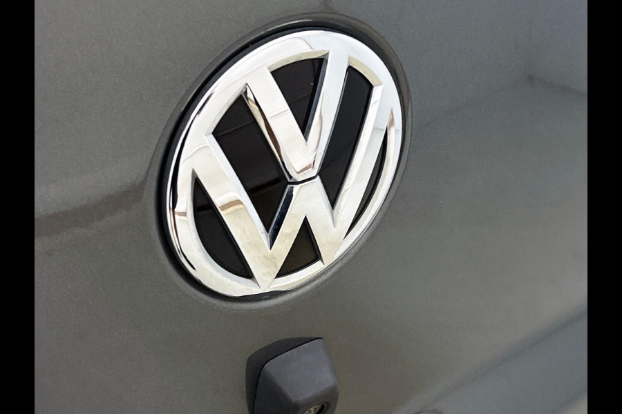 Volkswagen Transporter 2.0 TDI L2H1 Automaat Dubbele Cabine Airco Cruise Control Navigatie Parkeersensoren