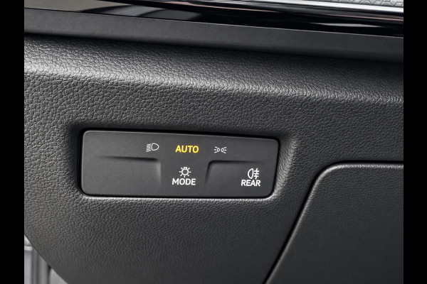 Škoda Superb Combi 1.5 TSI MHEV DSG Selection AUT. 2025 New model! Navi Carplay Full LED PDC VA+ Camera Adaptive Cruise Control 19" LM Velgen