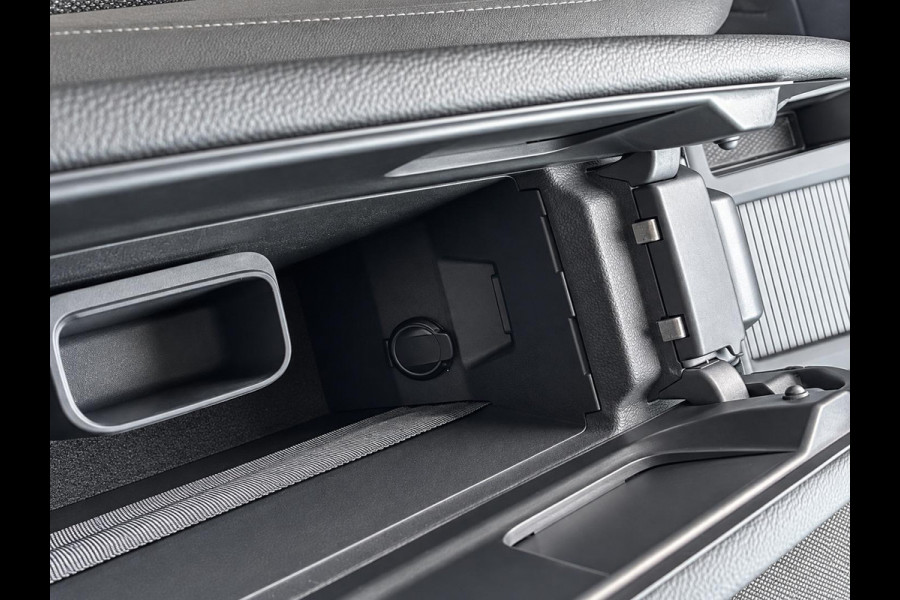 Škoda Superb Combi 1.5 TSI MHEV DSG Selection AUT. 2025 New model! Navi Carplay Full LED PDC VA+ Camera Adaptive Cruise Control 19" LM Velgen