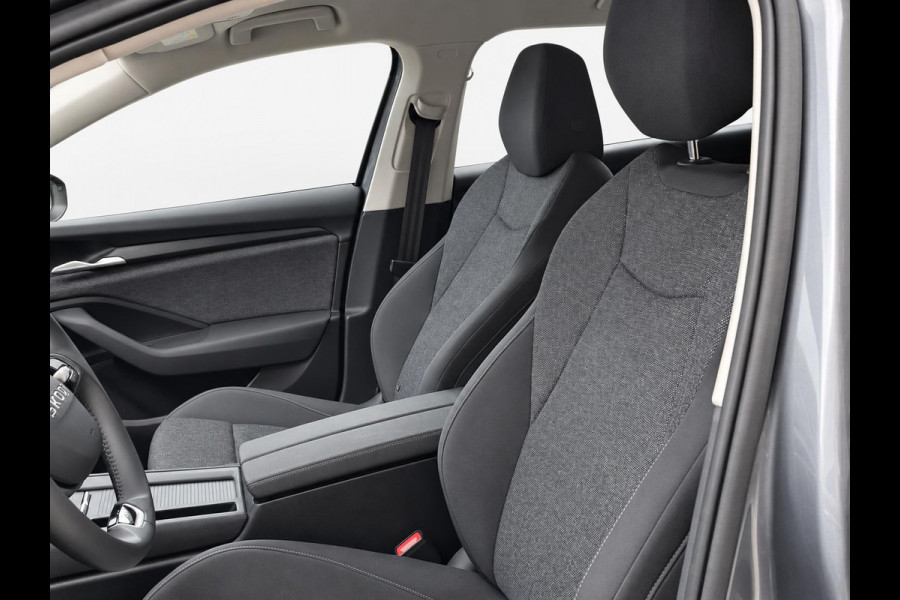 Škoda Superb Combi 1.5 TSI MHEV DSG Selection AUT. 2025 New model! Navi Carplay Full LED PDC VA+ Camera Adaptive Cruise Control 19" LM Velgen