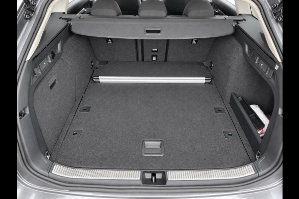 Škoda Superb Combi 1.5 TSI MHEV DSG Selection AUT. 2025 New model! Navi Carplay Full LED PDC VA+ Camera Adaptive Cruise Control 19" LM Velgen