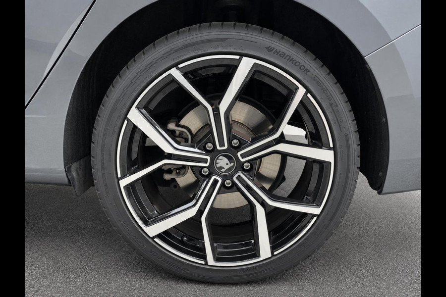 Škoda Superb Combi 1.5 TSI MHEV DSG Selection AUT. 2025 New model! Navi Carplay Full LED PDC VA+ Camera Adaptive Cruise Control 19" LM Velgen