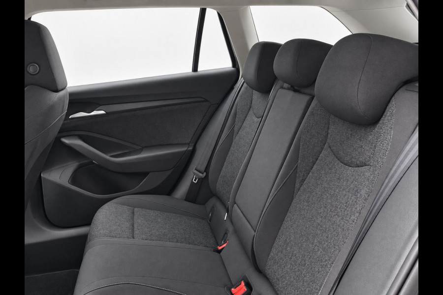 Škoda Superb Combi 1.5 TSI MHEV DSG Selection AUT. 2025 New model! Navi Carplay Full LED PDC VA+ Camera Adaptive Cruise Control 19" LM Velgen