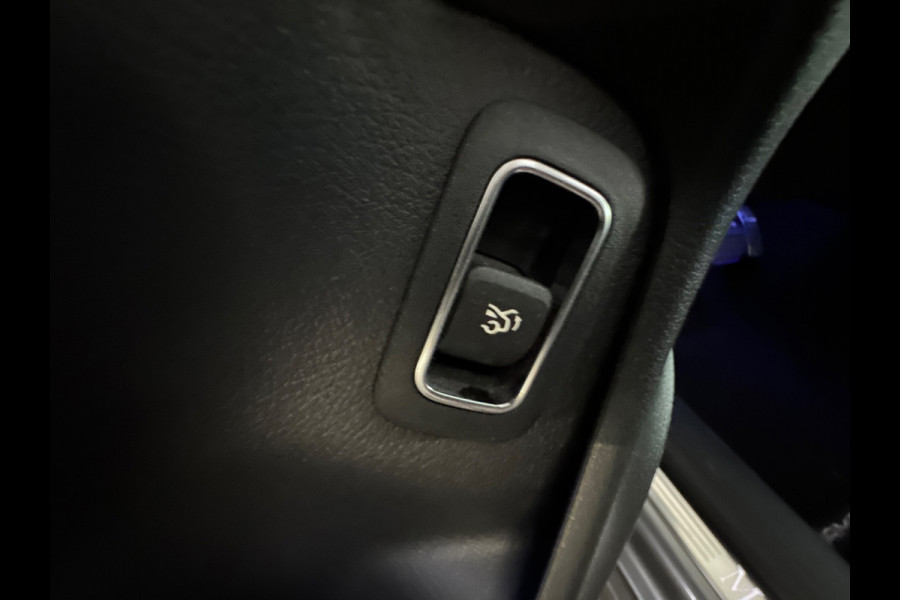 Mercedes-Benz CLA-Klasse 180 AMG Pano|Stoelventilatie|360 Camera|Keyless|Blindspot