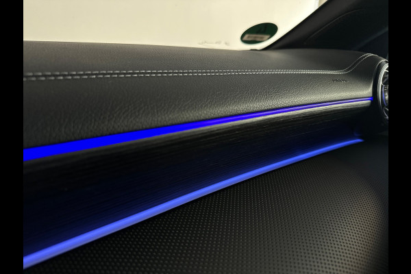 Mercedes-Benz CLA-Klasse 180 AMG Pano|Stoelventilatie|360 Camera|Keyless|Blindspot