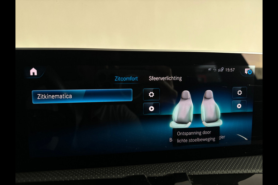 Mercedes-Benz CLA-Klasse 180 AMG Pano|Stoelventilatie|360 Camera|Keyless|Blindspot