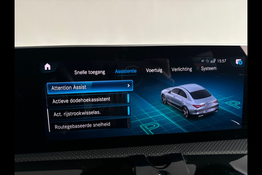 Mercedes-Benz CLA-Klasse 180 AMG Pano|Stoelventilatie|360 Camera|Keyless|Blindspot