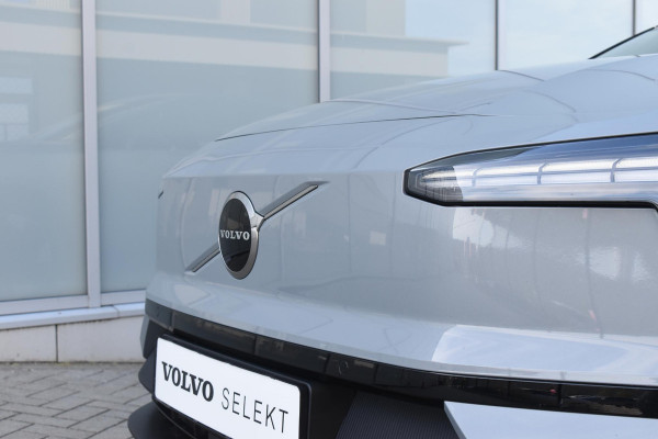 Volvo EX30 Single Motor Extended Range Plus 69 kWh / Adaptive Cruise Control / Harman Kardon / Stoelverwarming / Stuurverwarming / Achteruitrijcamera / Elektrische achterklep / Parkeersensoren V+A / Trekhaak elektrisch uitklapbaar