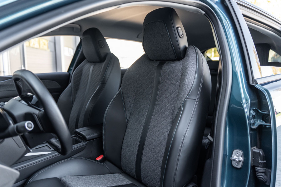 Peugeot 408 1.2 PureTech Allure Aut. | GARANTIE | Carplay