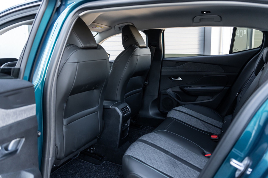 Peugeot 408 1.2 PureTech Allure Aut. | GARANTIE | Carplay