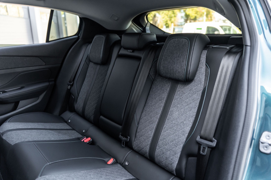 Peugeot 408 1.2 PureTech Allure Aut. | GARANTIE | Carplay