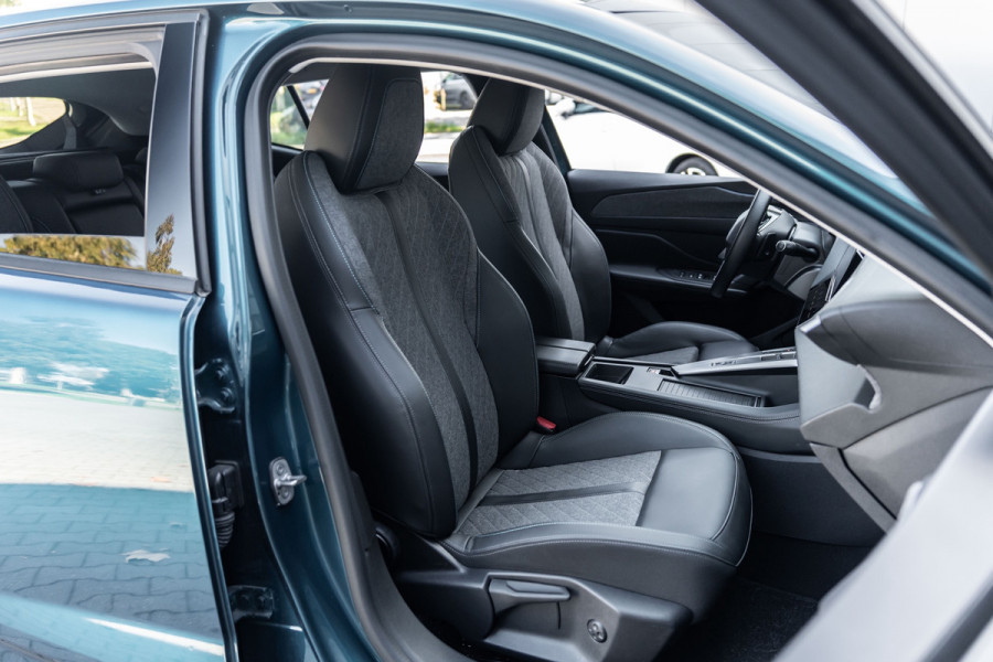Peugeot 408 1.2 PureTech Allure Aut. | GARANTIE | Carplay