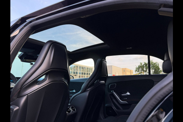 Mercedes-Benz A-Klasse AMG 35 4MATIC Edition 1