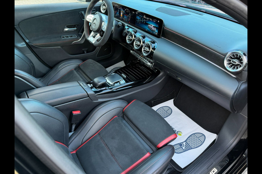 Mercedes-Benz A-Klasse AMG 35 4MATIC Edition 1