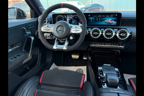 Mercedes-Benz A-Klasse AMG 35 4MATIC Edition 1