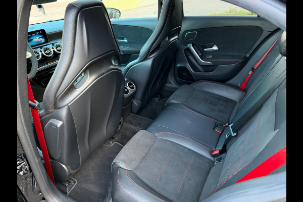 Mercedes-Benz A-Klasse AMG 35 4MATIC Edition 1
