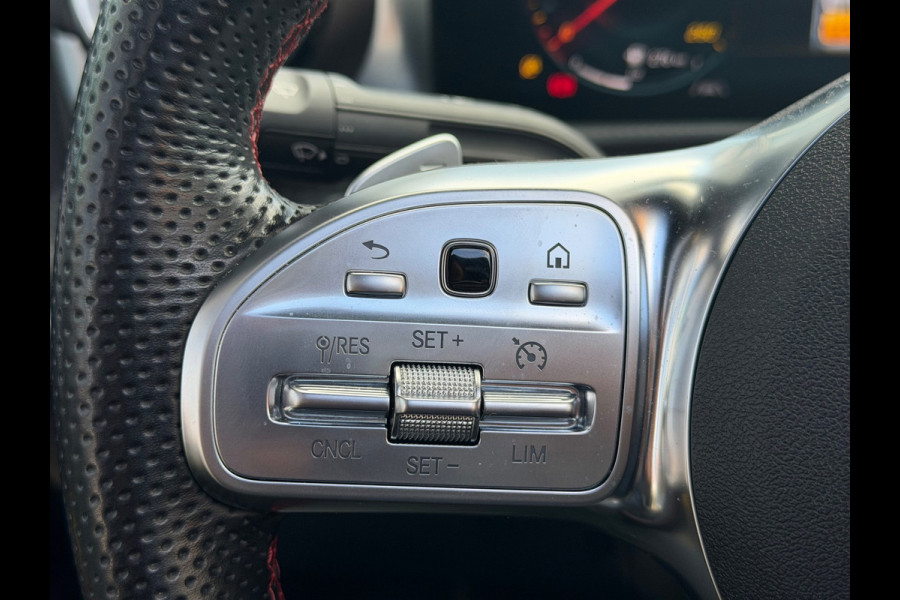 Mercedes-Benz CLA-Klasse 180 AMG | Pano | Memory | Sfeer | Camera