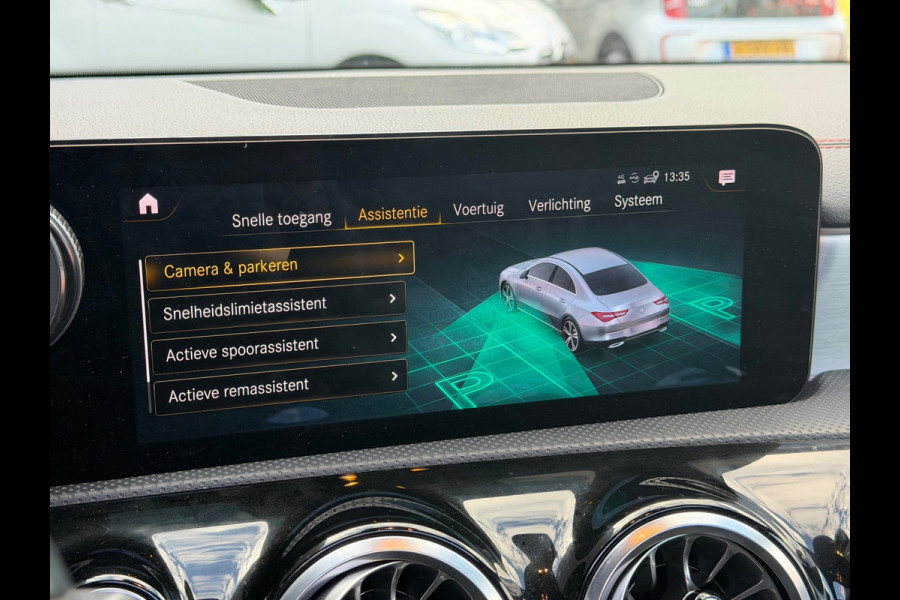 Mercedes-Benz CLA-Klasse 180 AMG | Pano | Memory | Sfeer | Camera