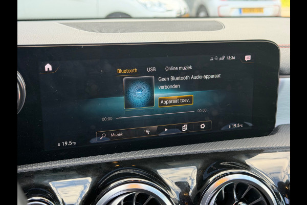 Mercedes-Benz CLA-Klasse 180 AMG | Pano | Memory | Sfeer | Camera