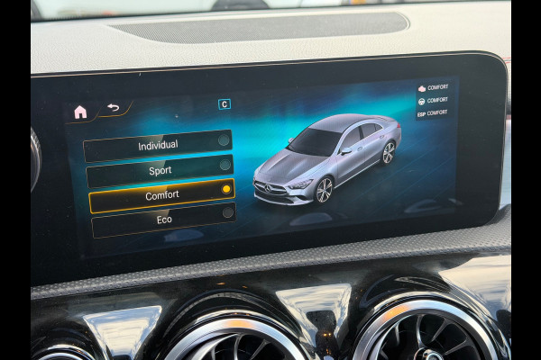 Mercedes-Benz CLA-Klasse 180 AMG | Pano | Memory | Sfeer | Camera