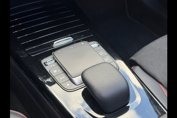 Mercedes-Benz CLA-Klasse 180 AMG | Pano | Memory | Sfeer | Camera