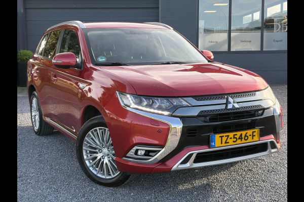 Mitsubishi Outlander 2.4 PHEV Intense ✓1e Eigenaar✓Trakhaak✓SOH 67%✓Carplay✓Camera✓Alcantara-Leder✓Stoelverw-Stoelverkoeling✓Clima✓Cruise✓Pdc V+A✓Keyless✓Net beurt gehad✓18" Lmv✓N.A.P✓Apk tot 10-2027