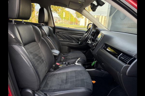 Mitsubishi Outlander 2.4 PHEV Intense ✓1e Eigenaar✓Trakhaak✓SOH 67%✓Carplay✓Camera✓Alcantara-Leder✓Stoelverw-Stoelverkoeling✓Clima✓Cruise✓Pdc V+A✓Keyless✓Net beurt gehad✓18" Lmv✓N.A.P✓Apk tot 10-2027