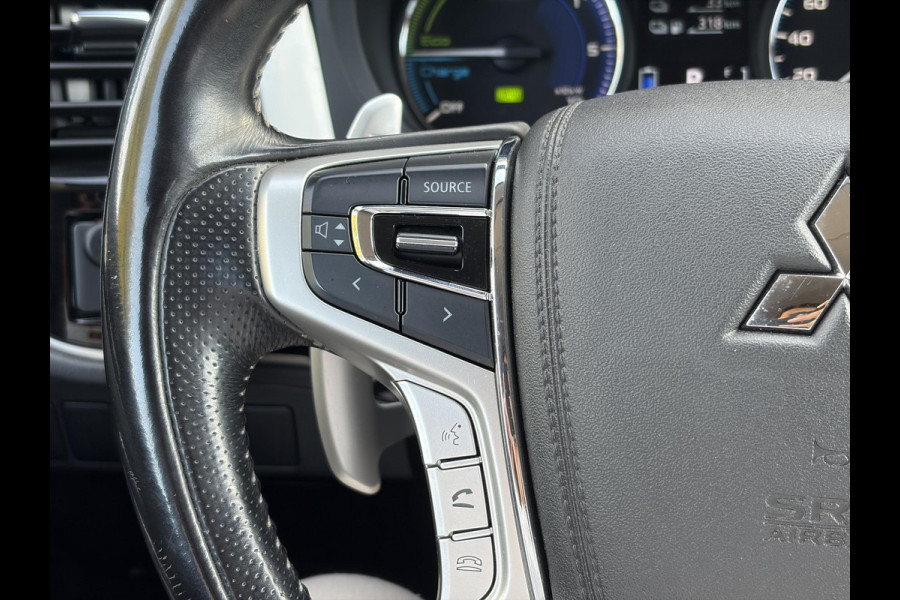 Mitsubishi Outlander 2.4 PHEV Intense ✓1e Eigenaar✓Trakhaak✓SOH 67%✓Carplay✓Camera✓Alcantara-Leder✓Stoelverw-Stoelverkoeling✓Clima✓Cruise✓Pdc V+A✓Keyless✓Net beurt gehad✓18" Lmv✓N.A.P✓Apk tot 10-2027