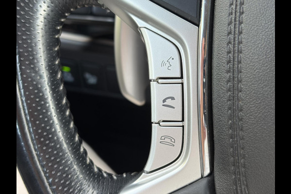 Mitsubishi Outlander 2.4 PHEV Intense ✓1e Eigenaar✓Trakhaak✓SOH 67%✓Carplay✓Camera✓Alcantara-Leder✓Stoelverw-Stoelverkoeling✓Clima✓Cruise✓Pdc V+A✓Keyless✓Net beurt gehad✓18" Lmv✓N.A.P✓Apk tot 10-2027