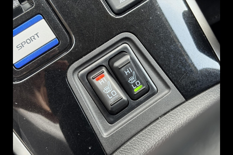 Mitsubishi Outlander 2.4 PHEV Intense ✓1e Eigenaar✓Trakhaak✓SOH 67%✓Carplay✓Camera✓Alcantara-Leder✓Stoelverw-Stoelverkoeling✓Clima✓Cruise✓Pdc V+A✓Keyless✓Net beurt gehad✓18" Lmv✓N.A.P✓Apk tot 10-2027