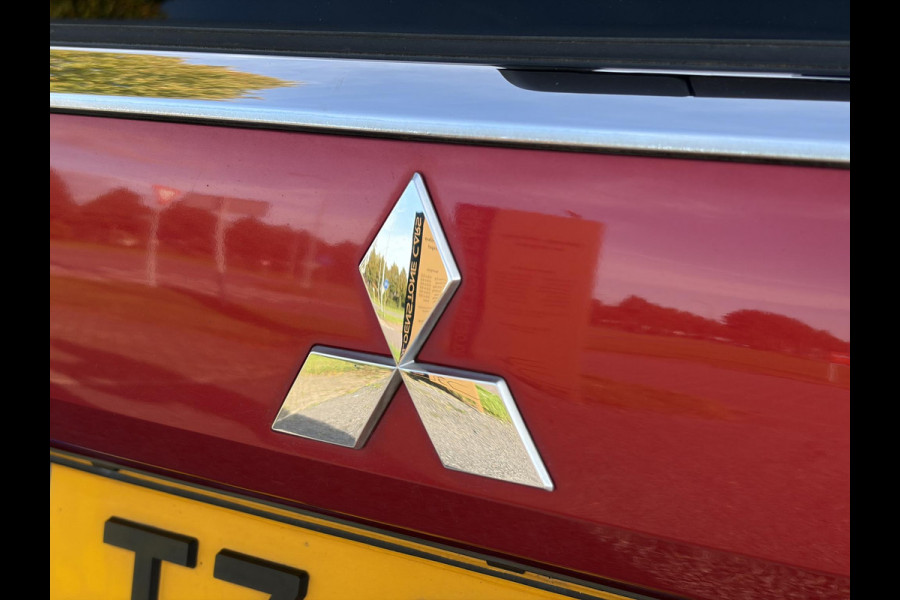 Mitsubishi Outlander 2.4 PHEV Intense ✓1e Eigenaar✓Trakhaak✓SOH 67%✓Carplay✓Camera✓Alcantara-Leder✓Stoelverw-Stoelverkoeling✓Clima✓Cruise✓Pdc V+A✓Keyless✓Net beurt gehad✓18" Lmv✓N.A.P✓Apk tot 10-2027