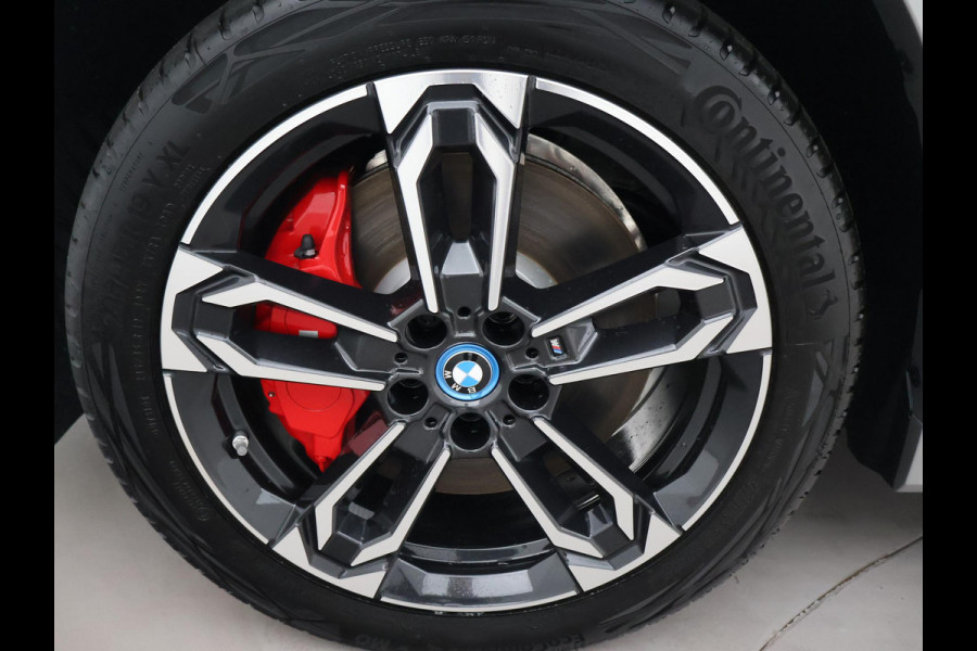 BMW iX1 eDrive20 67 kWh M SPORT EDITION *NIEUW* + TREKHAAK WEGKL. | ADAPTIVE CRUISE | 19 INCH | PREMIUM PACK
