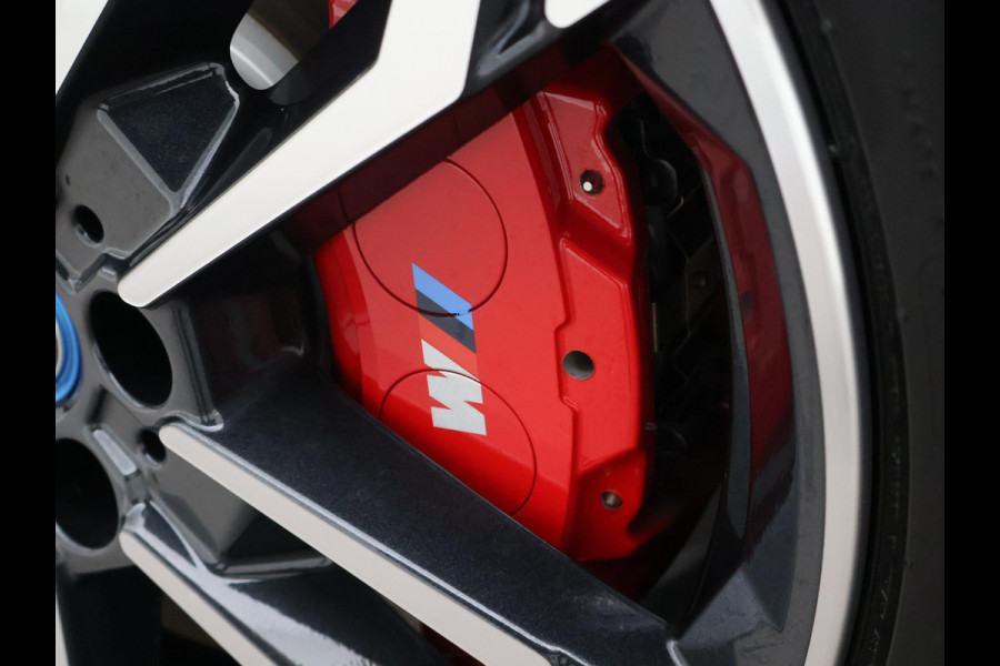 BMW iX1 eDrive20 67 kWh M SPORT EDITION *NIEUW* + PANORAMA | TREKHAAK | CAMERA | ADAPTIVE CRUISE | 19 INCH