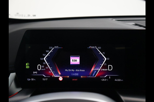BMW iX1 eDrive20 67 kWh M SPORT EDITION *NIEUW* + PANORAMA | TREKHAAK | CAMERA | ADAPTIVE CRUISE | 19 INCH