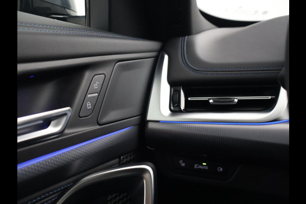 BMW iX1 eDrive20 67 kWh M SPORT EDITION *NIEUW* + PANORAMA | TREKHAAK | CAMERA | ADAPTIVE CRUISE | 19 INCH