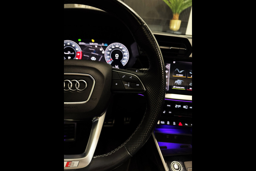 Audi A3 Sportback 35 TFSI Edition One 3x S-Line|PANO|AMBI LIGHTS|MATRIX|KEYLESS