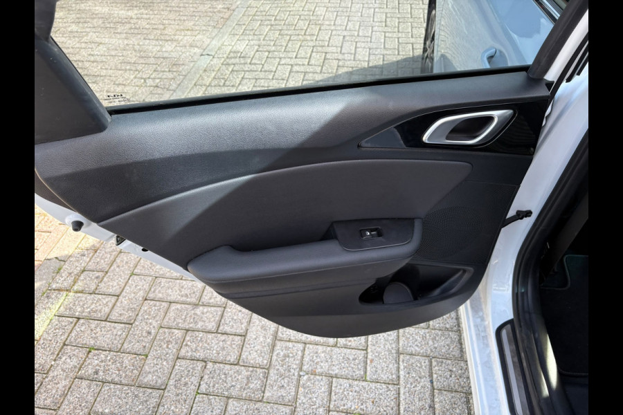 Kia Ceed Sportswagon 1.6 GDI PHEV DynamicLine GARANTIE, NIEUW STAAT !