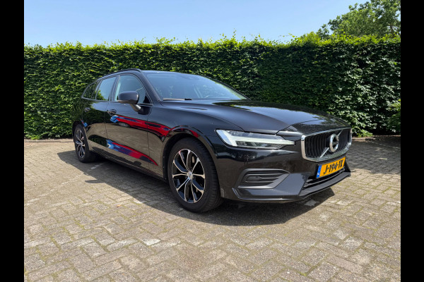 Volvo V60 2.0 B3 Momentum Advantage