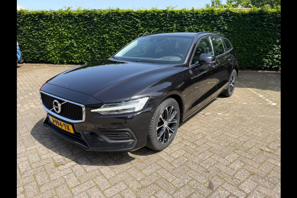 Volvo V60 2.0 B3 Momentum Advantage