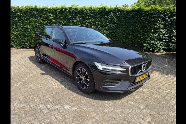 Volvo V60 2.0 B3 Momentum Advantage
