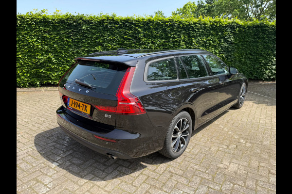 Volvo V60 2.0 B3 Momentum Advantage