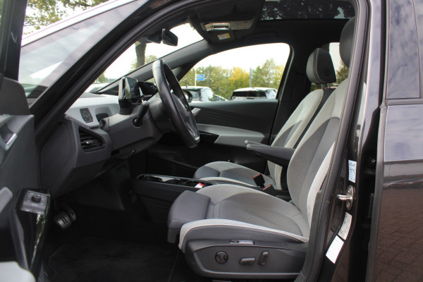Volkswagen ID.3 First Max 58 kWh / Full option! / Panoramadak / Camera / Head-up / Keyless / 20'' / ACC / Dodehoek / Elektr. stoelen / Massage / Navigatie / Stuurverwarming